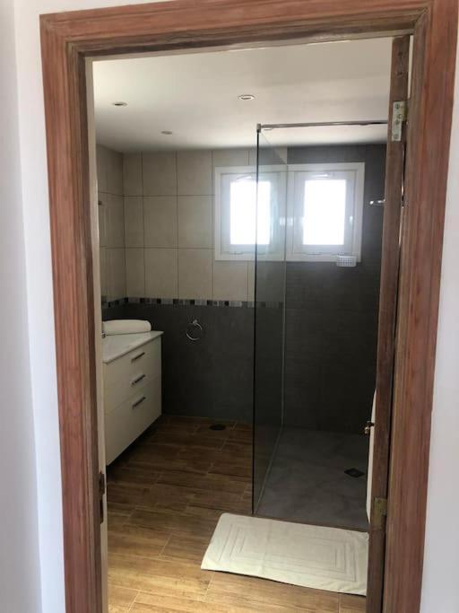 Gezellige Villa Met Prachtig Zicht En Zwembad أرونا المظهر الخارجي الصورة
