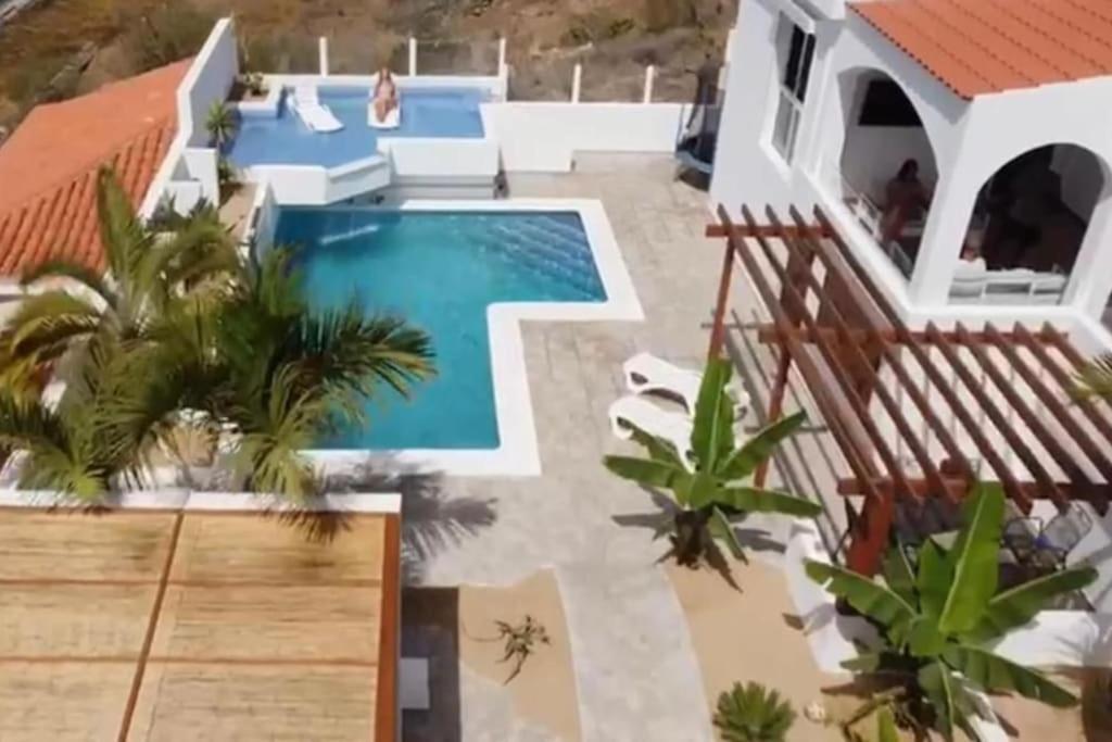 Gezellige Villa Met Prachtig Zicht En Zwembad أرونا المظهر الخارجي الصورة