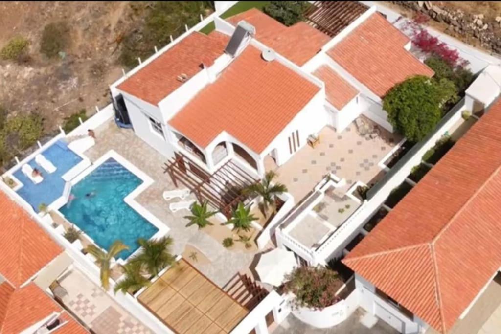Gezellige Villa Met Prachtig Zicht En Zwembad أرونا المظهر الخارجي الصورة