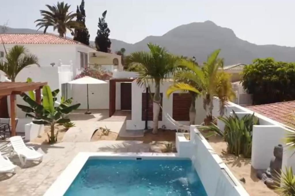 Gezellige Villa Met Prachtig Zicht En Zwembad أرونا المظهر الخارجي الصورة